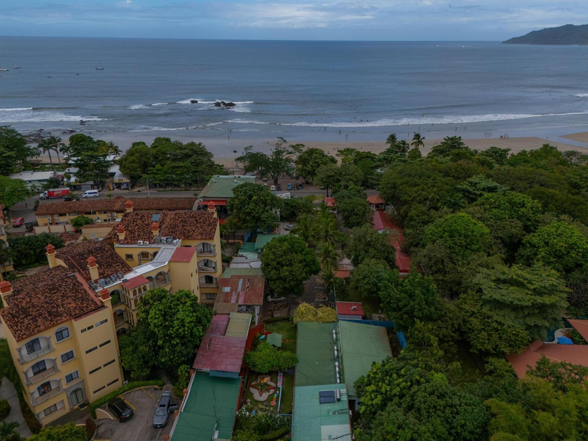 Hotel Marielos Tamarindo Extérieur photo