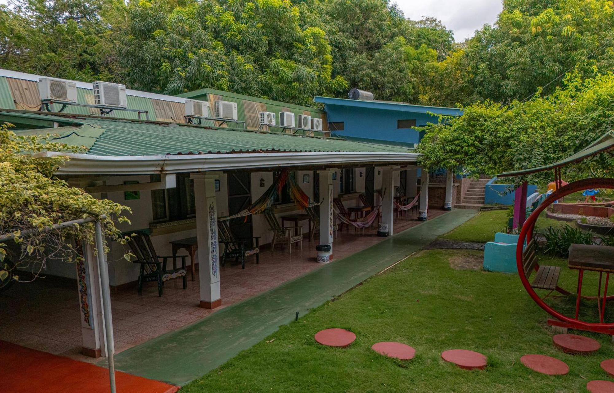 Hotel Marielos Tamarindo Extérieur photo