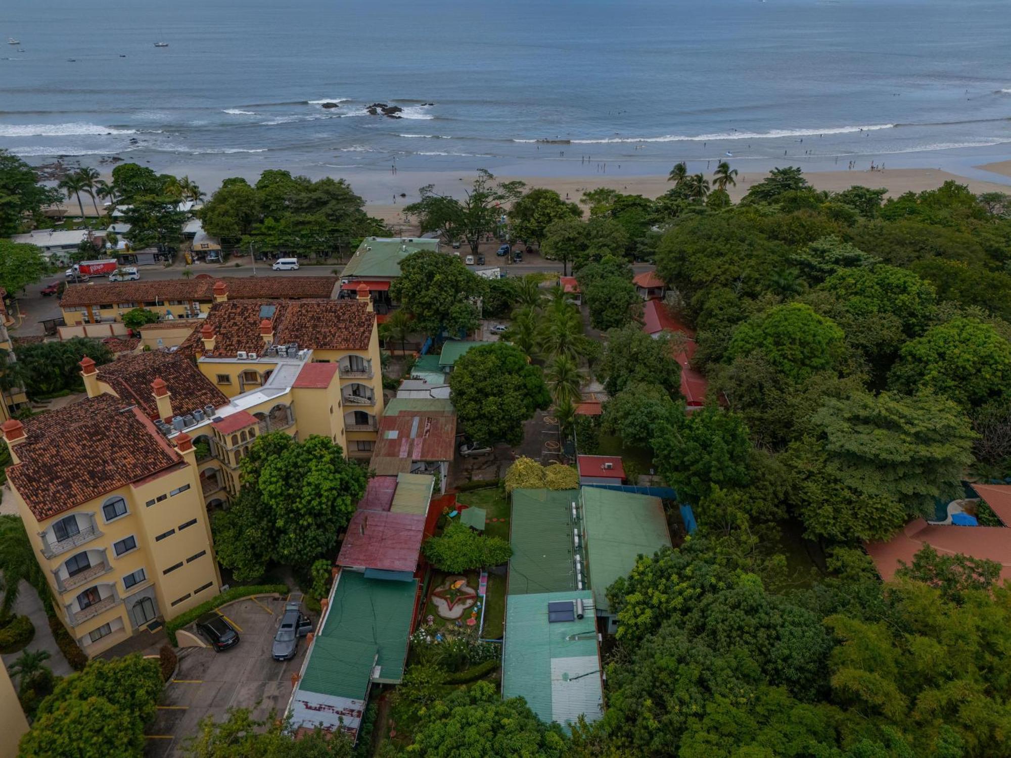 Hotel Marielos Tamarindo Extérieur photo