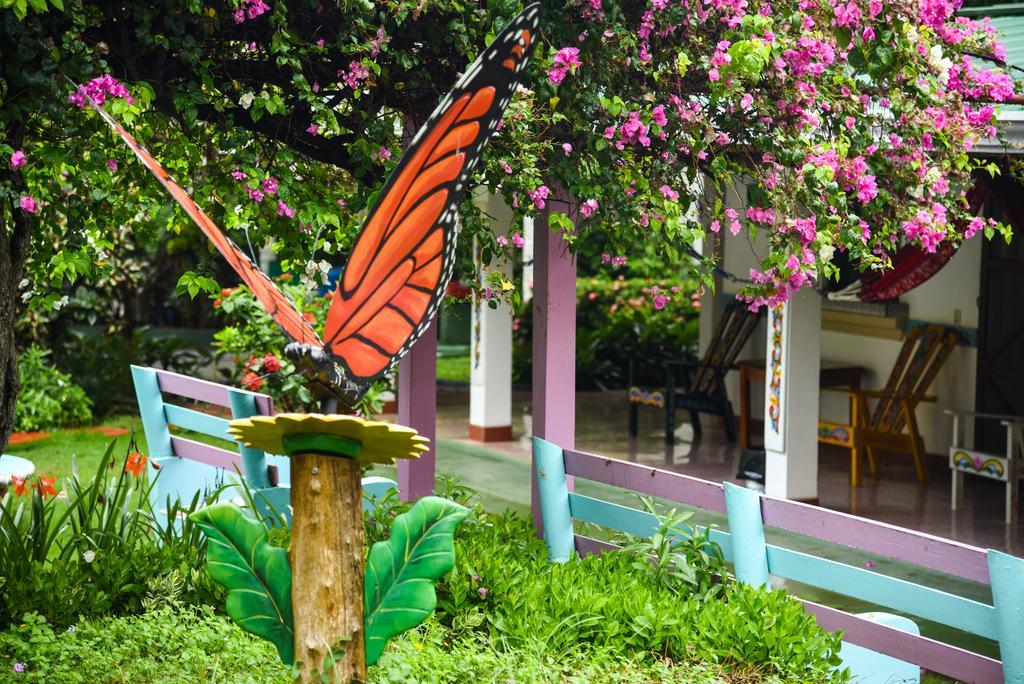 Hotel Marielos Tamarindo Extérieur photo